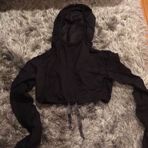 lululemon cropped windbreaker